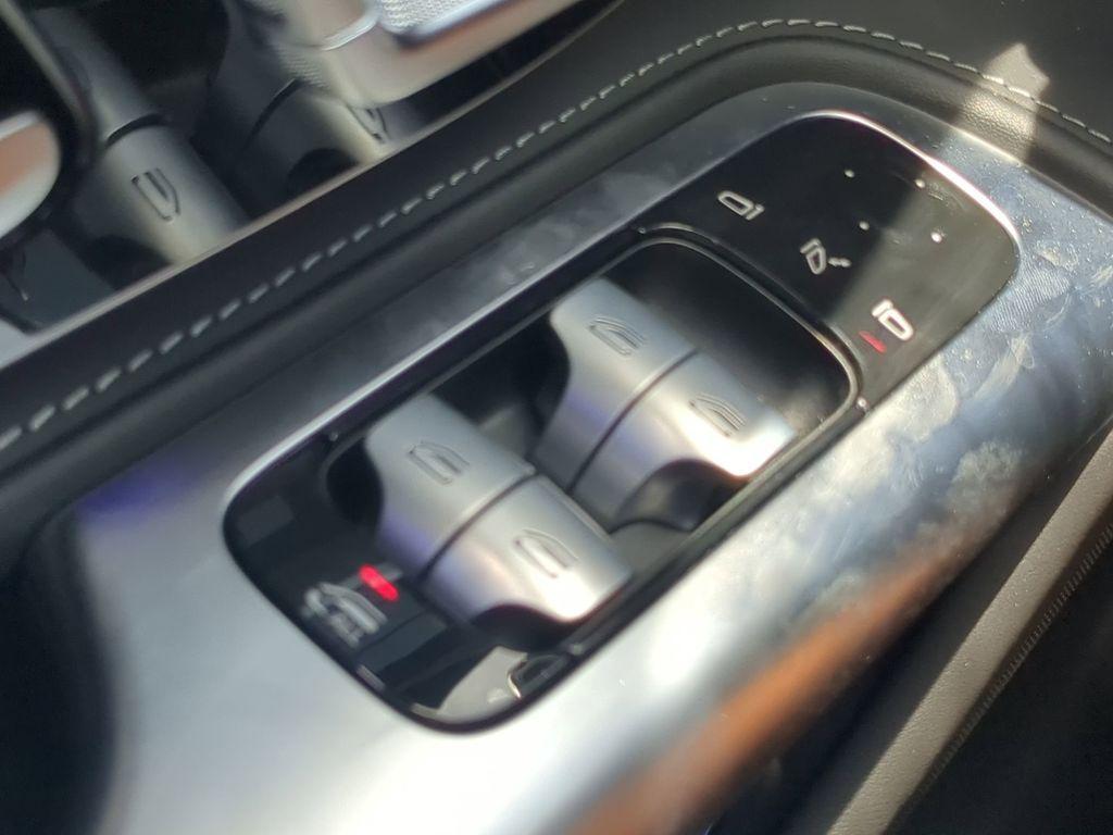 new 2025 Mercedes-Benz AMG SL 43 car