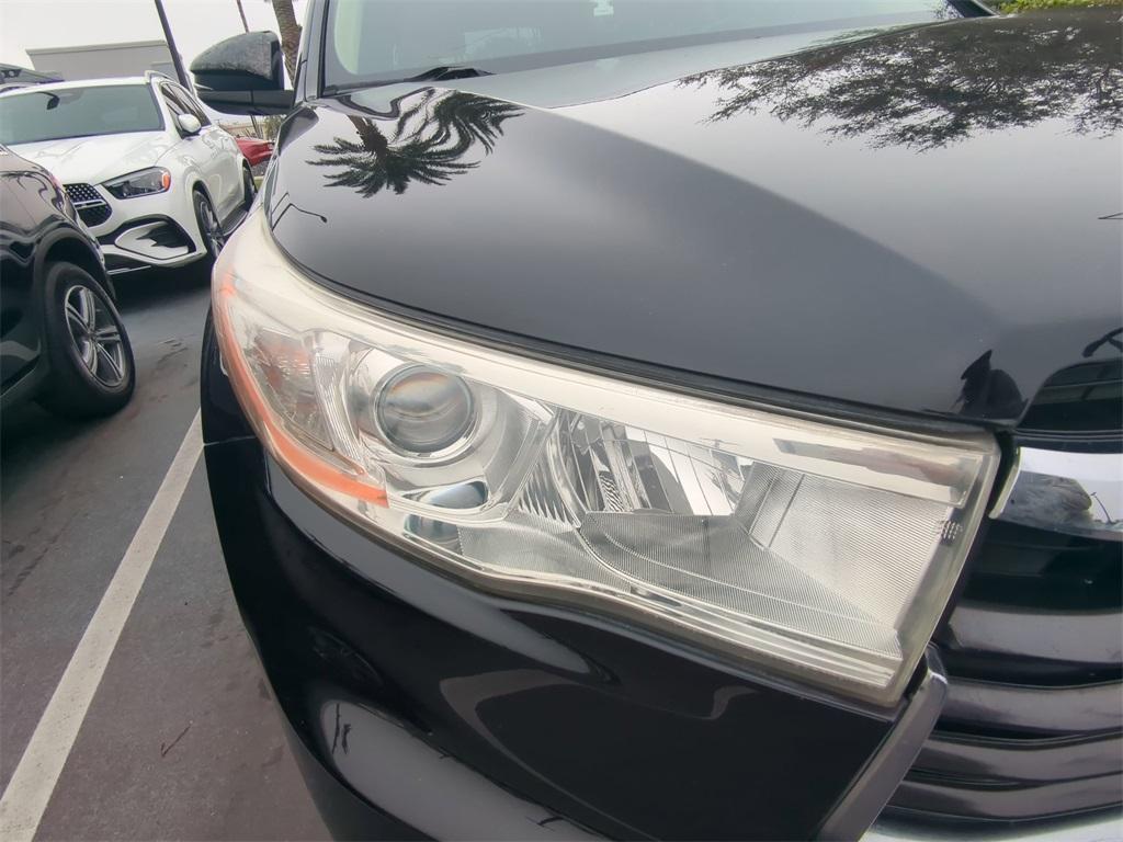 used 2015 Toyota Highlander car, priced at $16,499