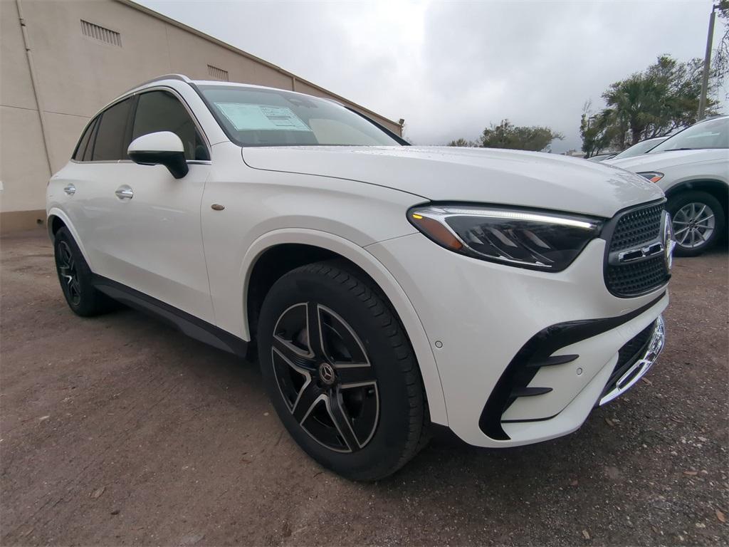 new 2025 Mercedes-Benz GLC 350e car