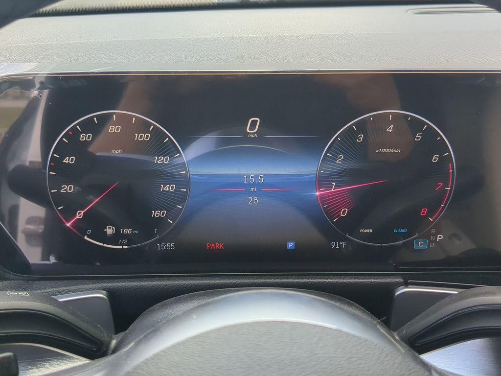 new 2025 Mercedes-Benz GLB 250 car