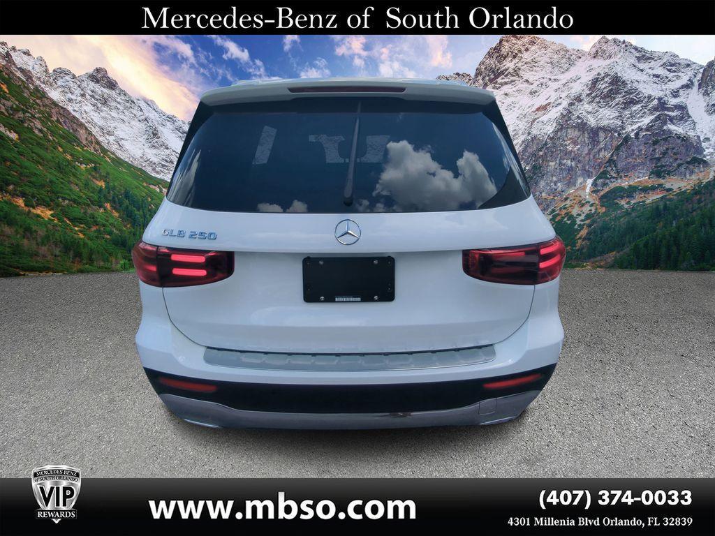 new 2025 Mercedes-Benz GLB 250 car