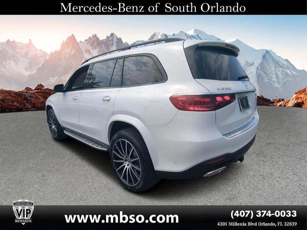 new 2025 Mercedes-Benz GLS 580 car