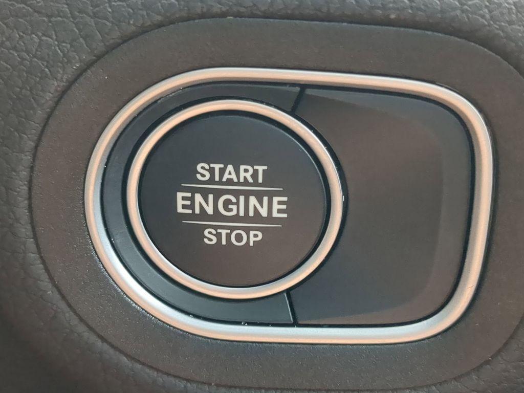 new 2025 Mercedes-Benz GLE 450e car