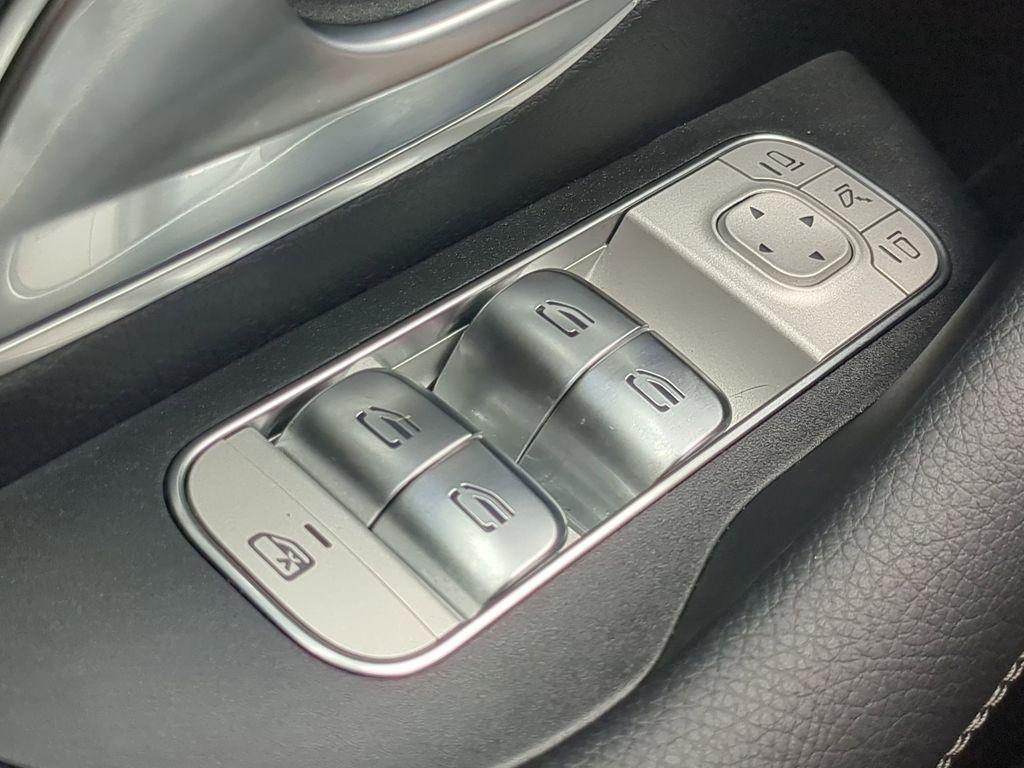 new 2025 Mercedes-Benz GLE 450e car