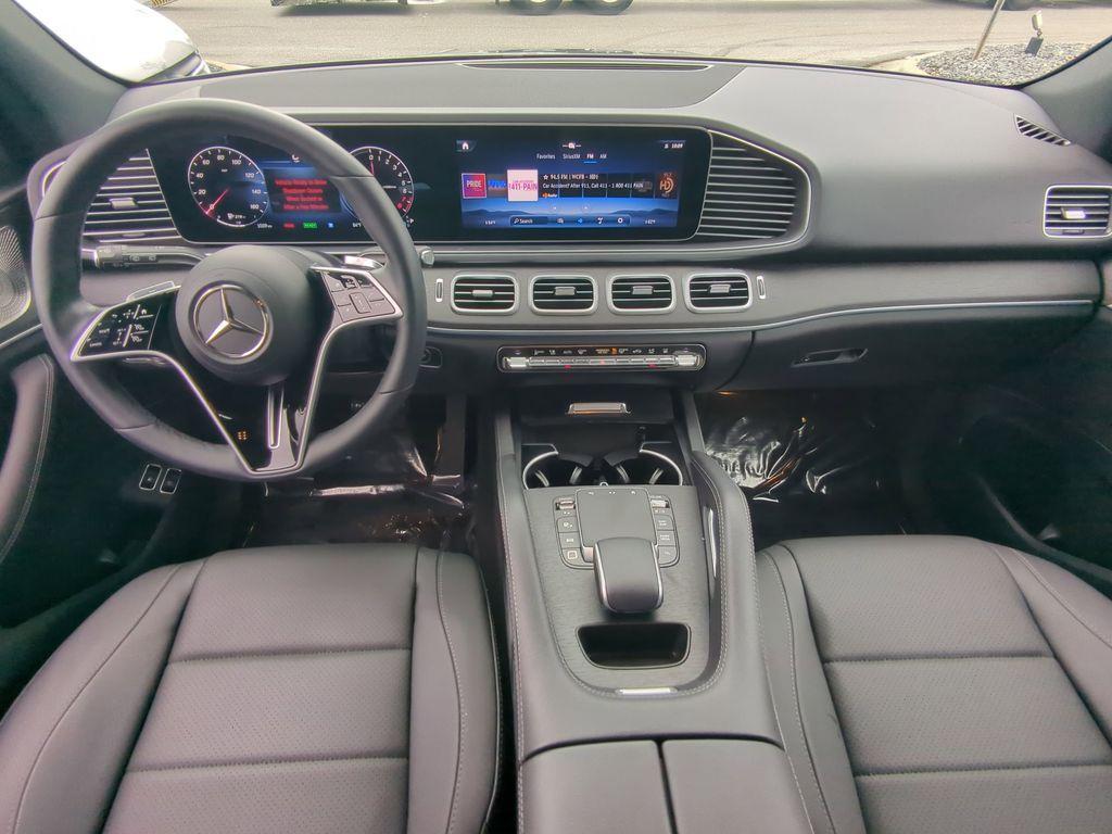 new 2025 Mercedes-Benz GLE 450e car