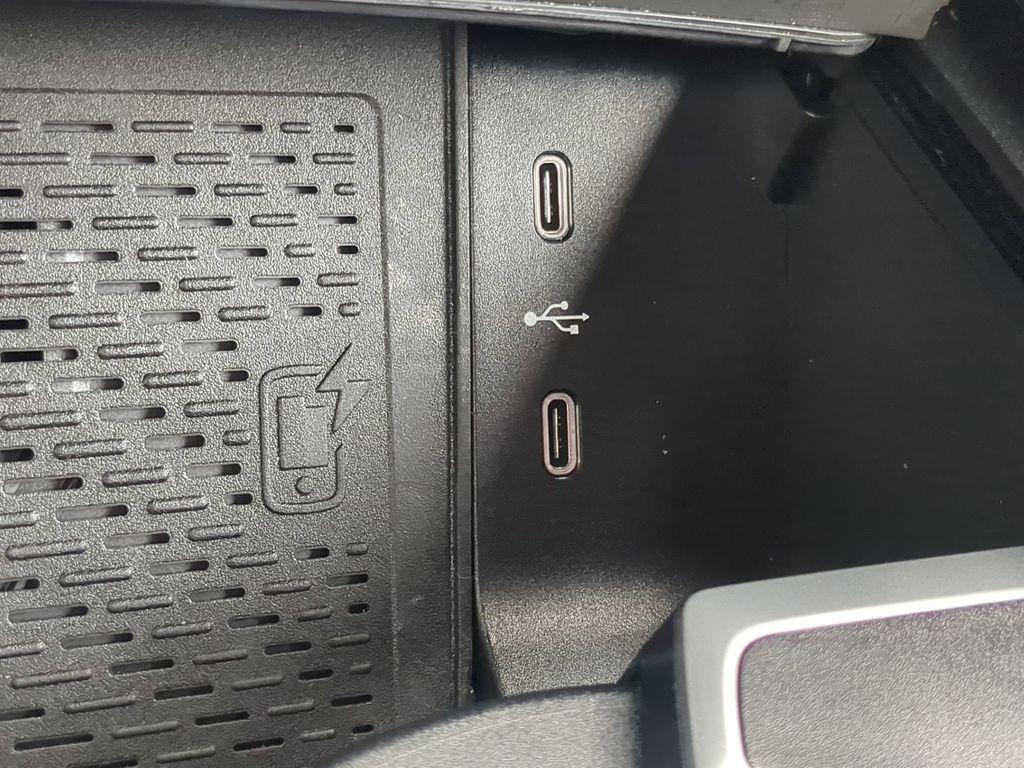 new 2025 Mercedes-Benz GLE 450e car