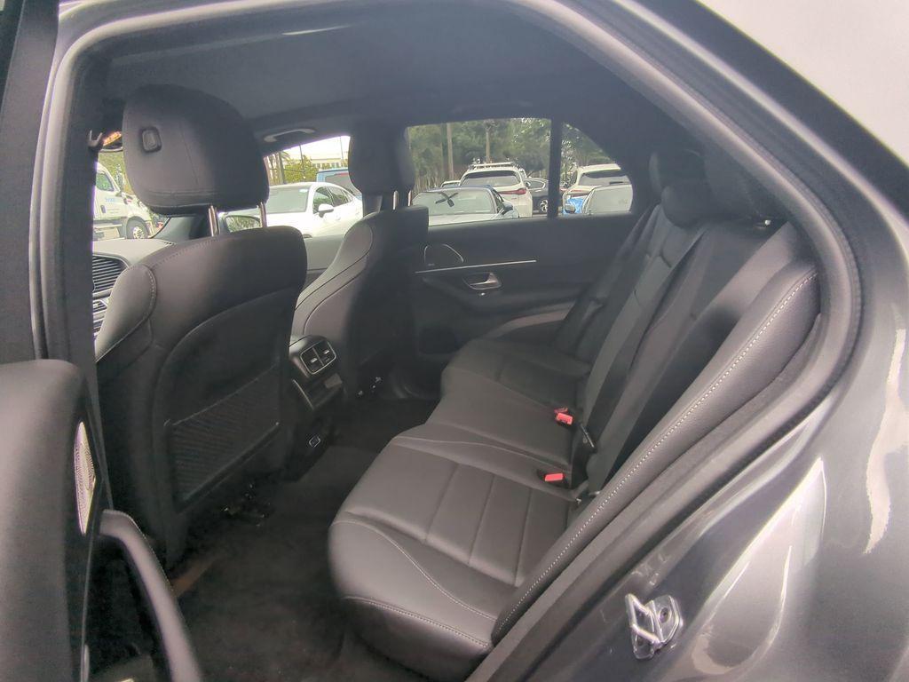 new 2025 Mercedes-Benz GLE 450e car