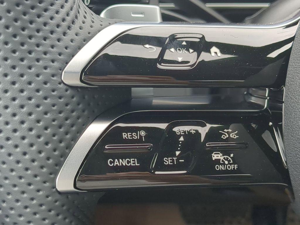 new 2025 Mercedes-Benz GLC 350e car