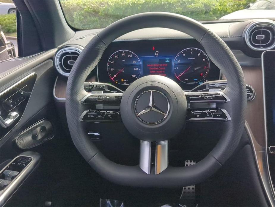 new 2025 Mercedes-Benz GLC 300 car