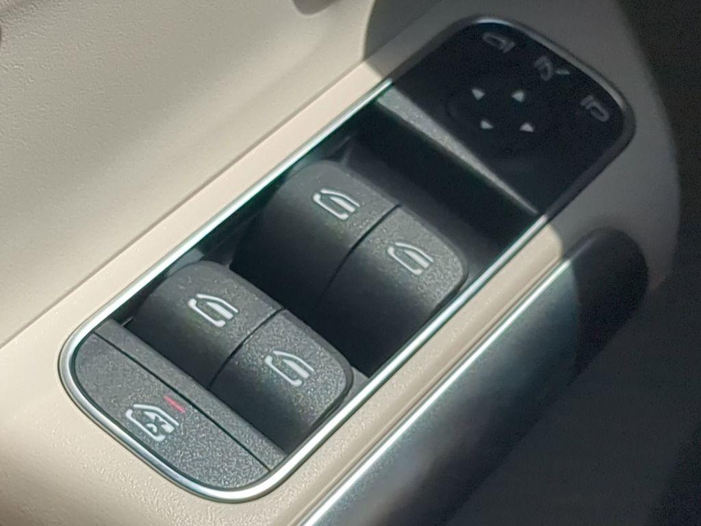 new 2026 Mercedes-Benz GLA 250 car