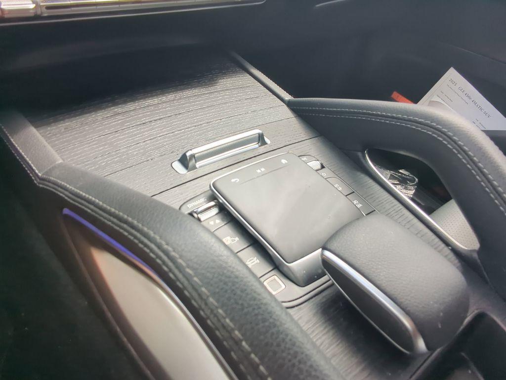 new 2025 Mercedes-Benz GLE 450e car