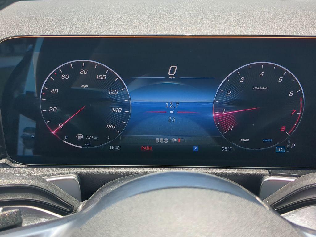 new 2025 Mercedes-Benz GLB 250 car