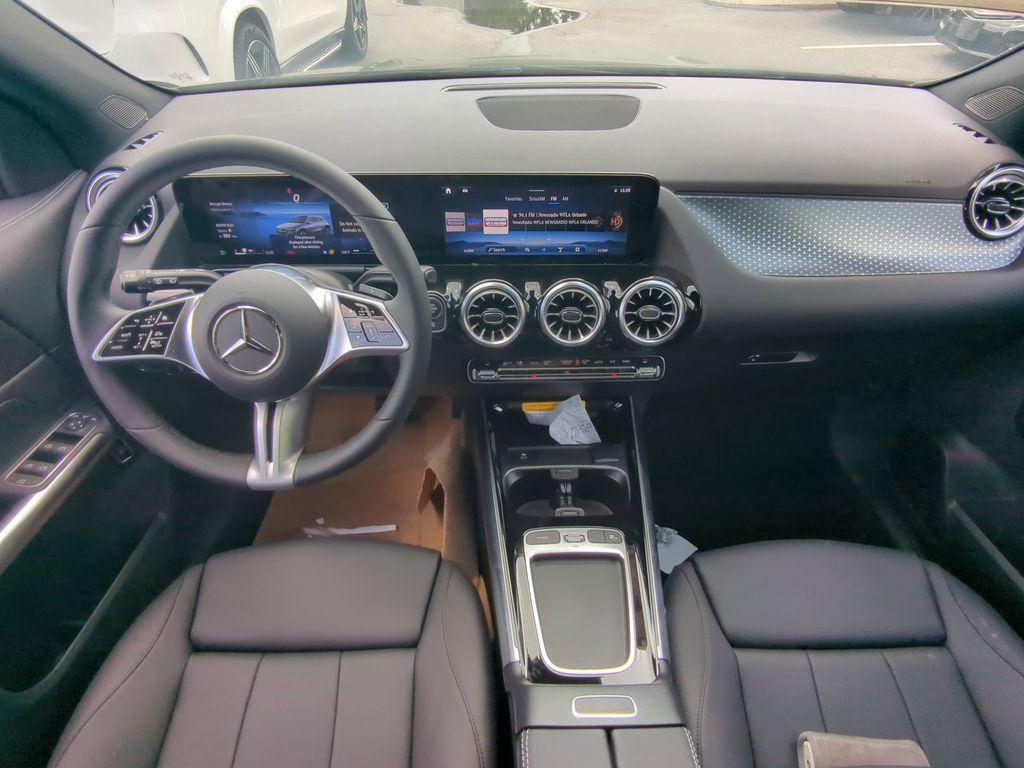 new 2025 Mercedes-Benz GLA 250 car