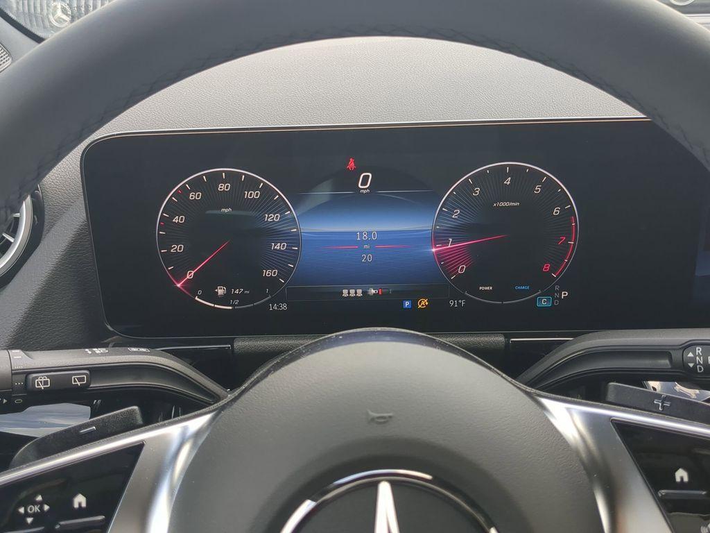 new 2025 Mercedes-Benz GLA 250 car