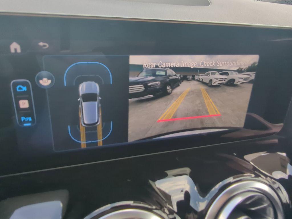 new 2025 Mercedes-Benz GLA 250 car