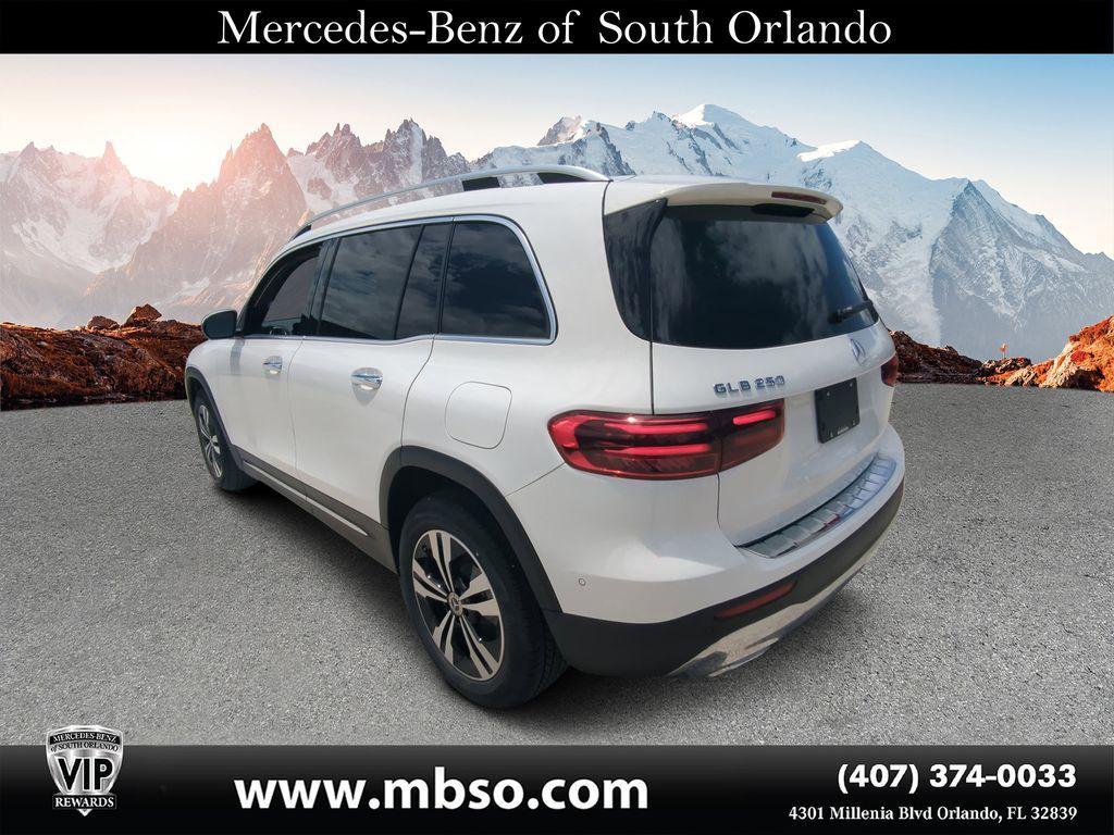 new 2025 Mercedes-Benz GLB 250 car