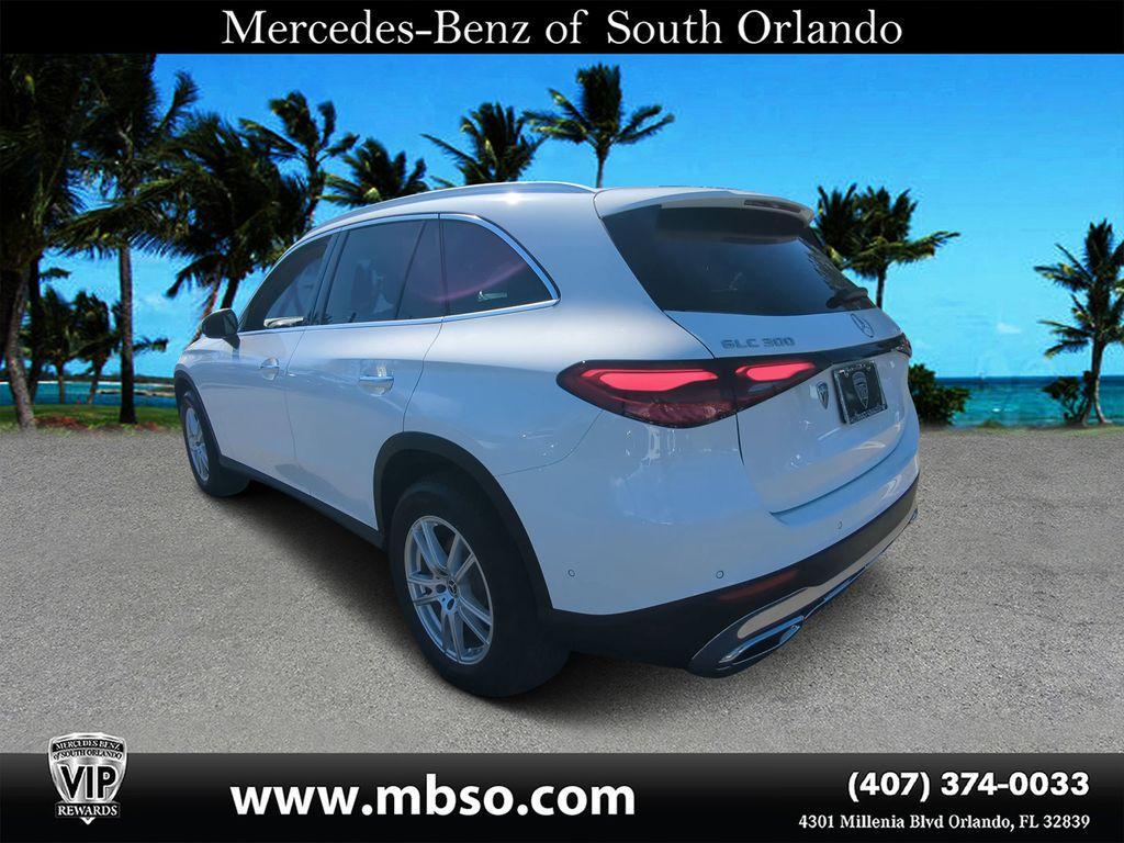 new 2025 Mercedes-Benz GLC 300 car