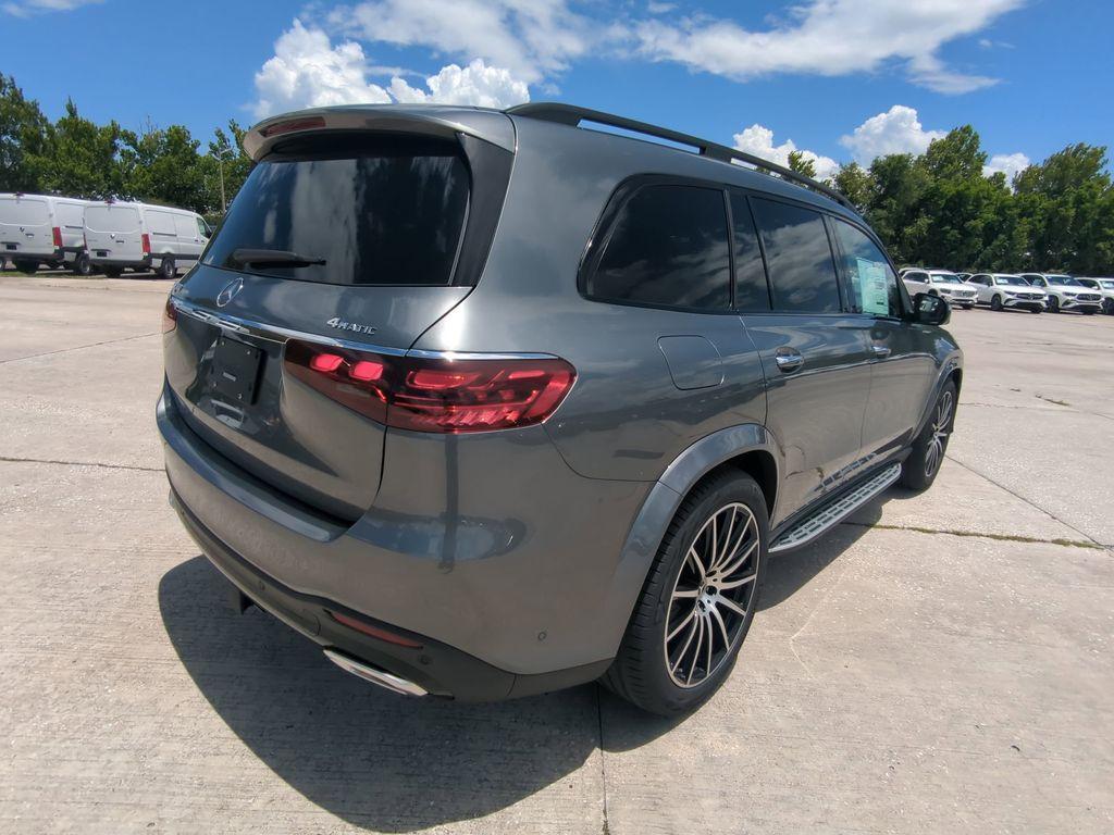 new 2025 Mercedes-Benz GLS 580 car