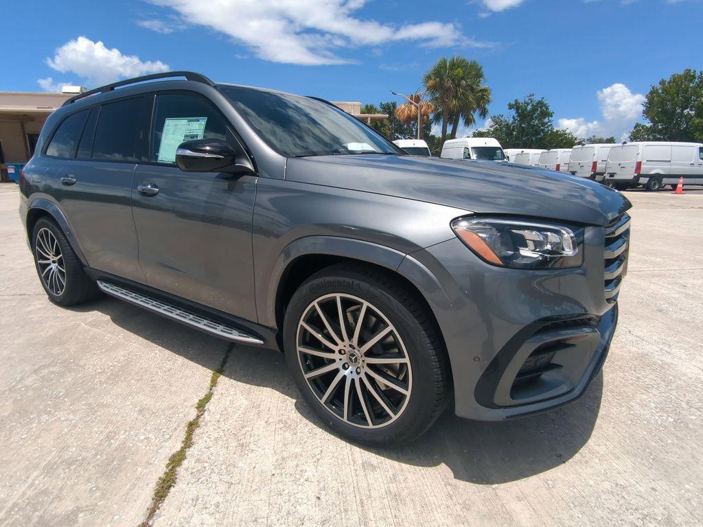 new 2025 Mercedes-Benz GLS 580 car