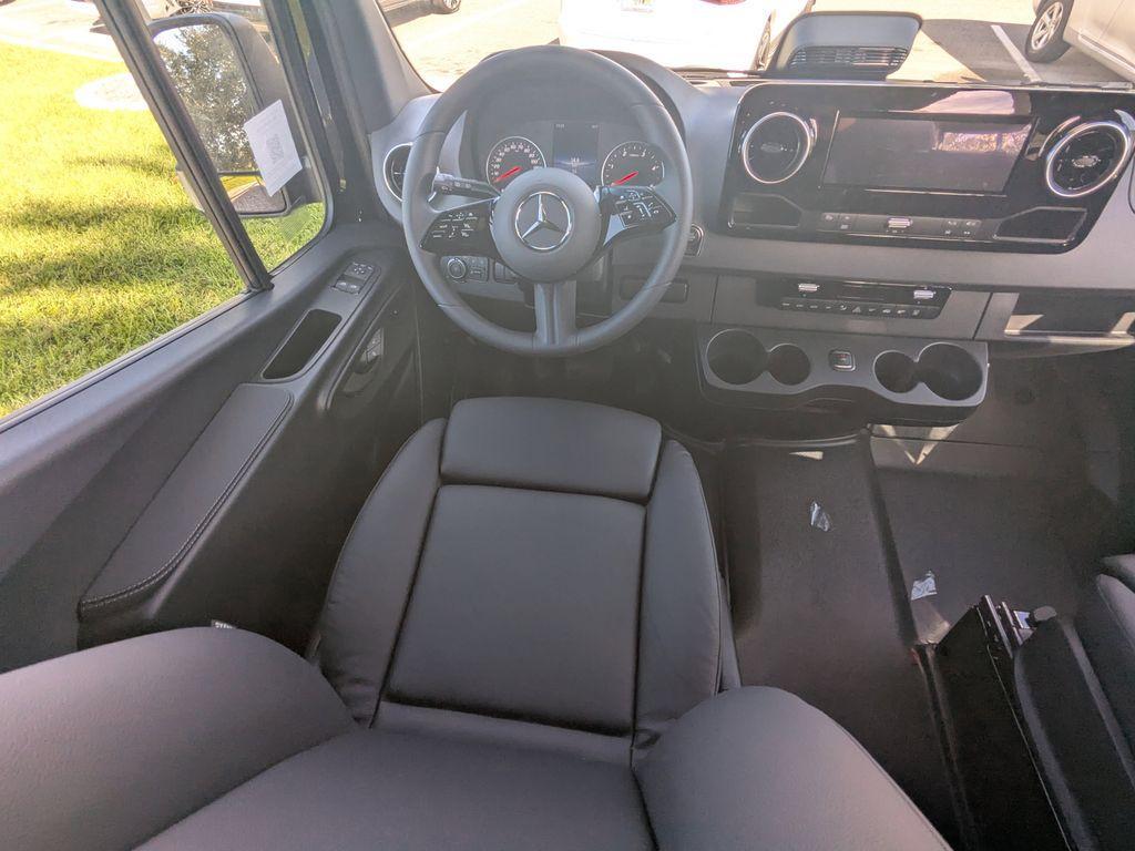 new 2025 Mercedes-Benz Sprinter 2500 car