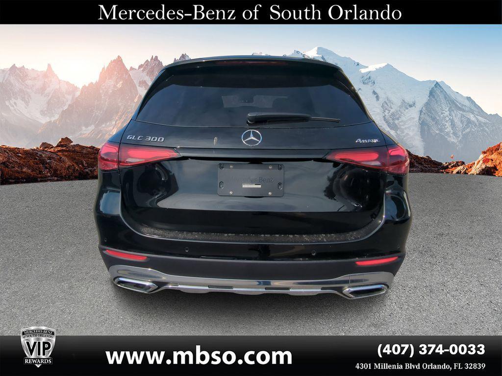 new 2025 Mercedes-Benz GLC 300 car