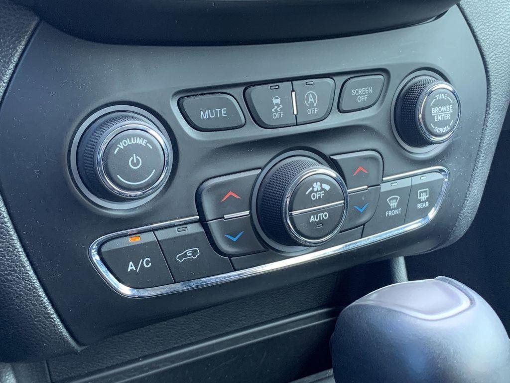 used 2019 Jeep Cherokee car, priced at $14,999