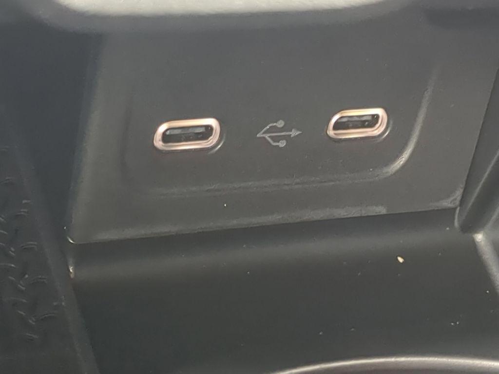 new 2025 Mercedes-Benz C-Class car