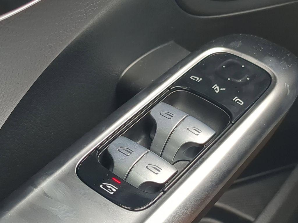 new 2025 Mercedes-Benz C-Class car