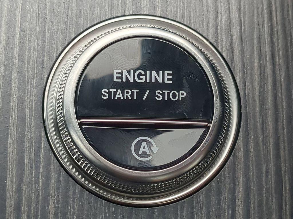 new 2025 Mercedes-Benz C-Class car