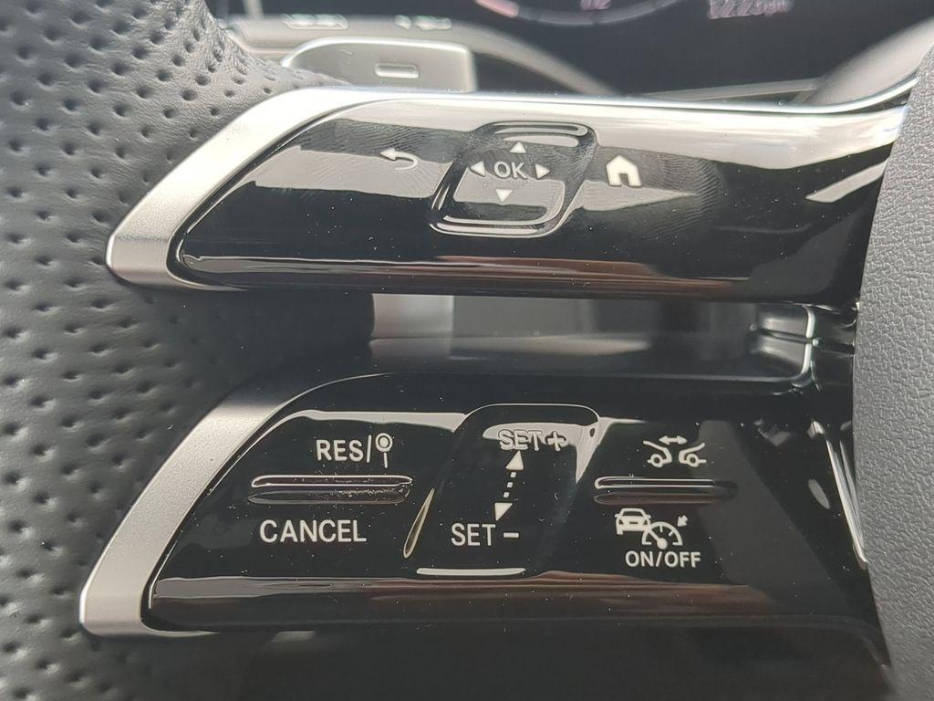new 2025 Mercedes-Benz GLC 350e car
