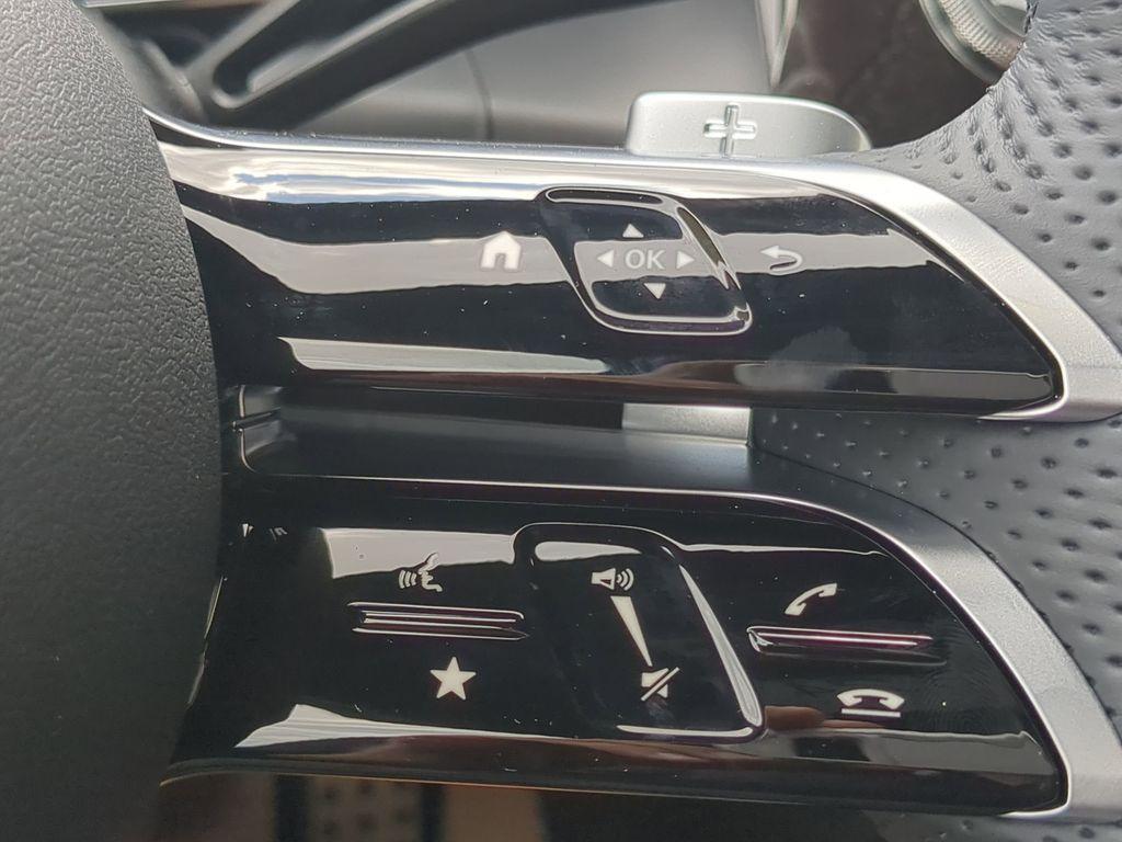 new 2025 Mercedes-Benz GLC 350e car