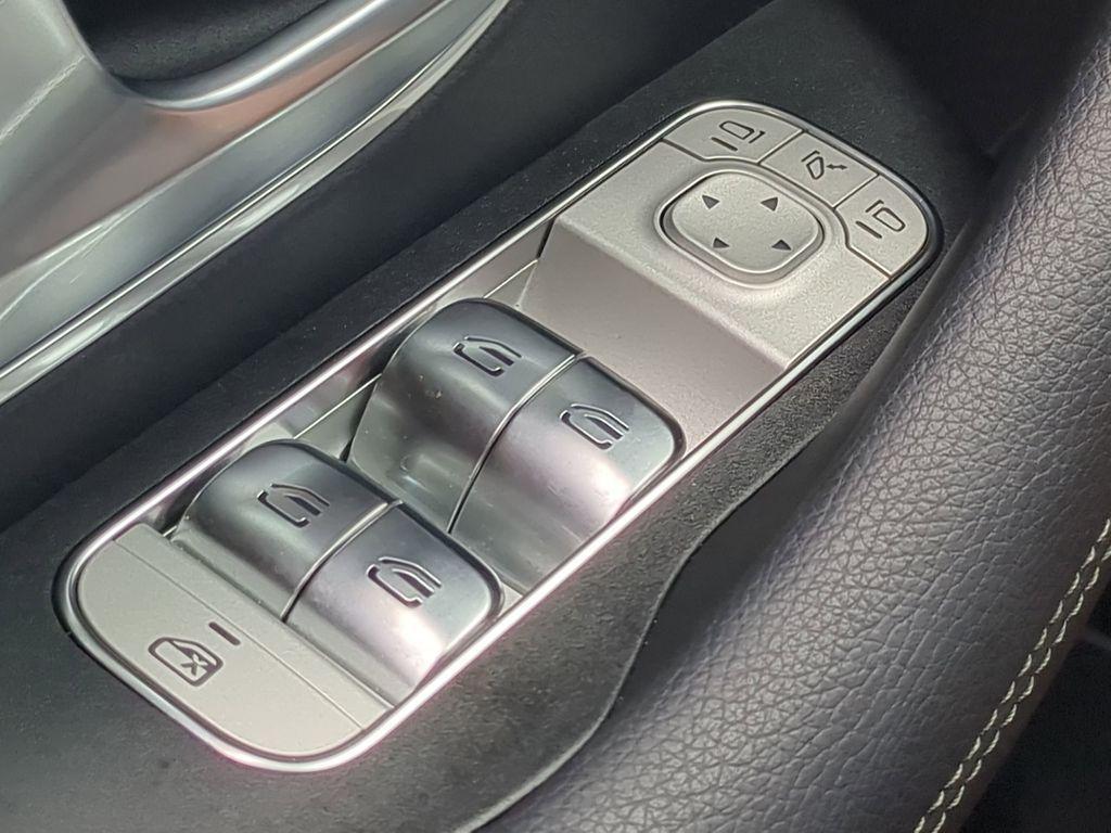 new 2025 Mercedes-Benz GLE 450e car