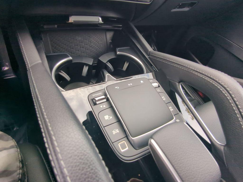 new 2025 Mercedes-Benz GLE 450e car