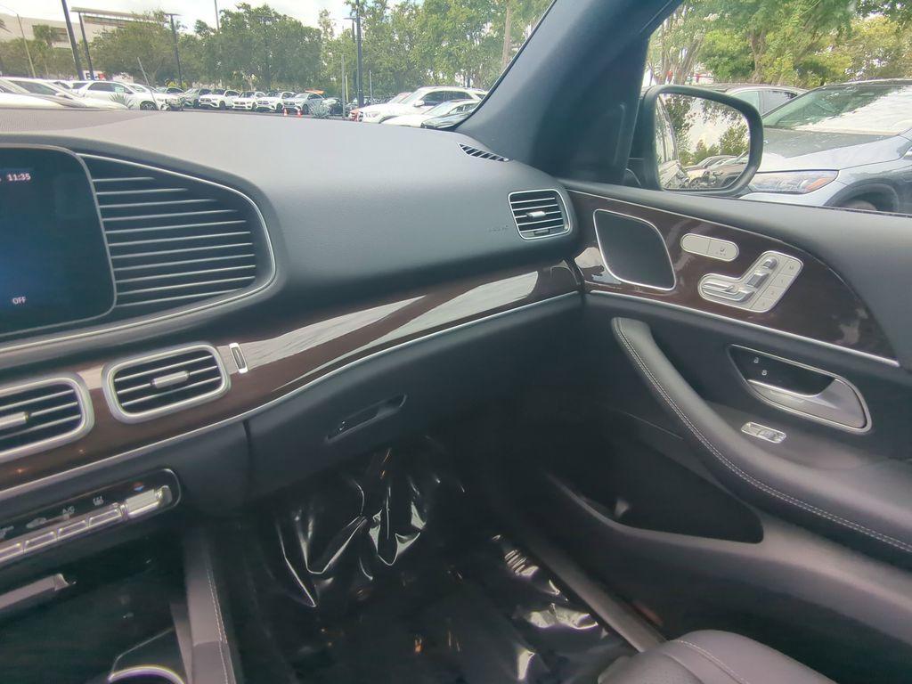 new 2025 Mercedes-Benz GLE 450e car