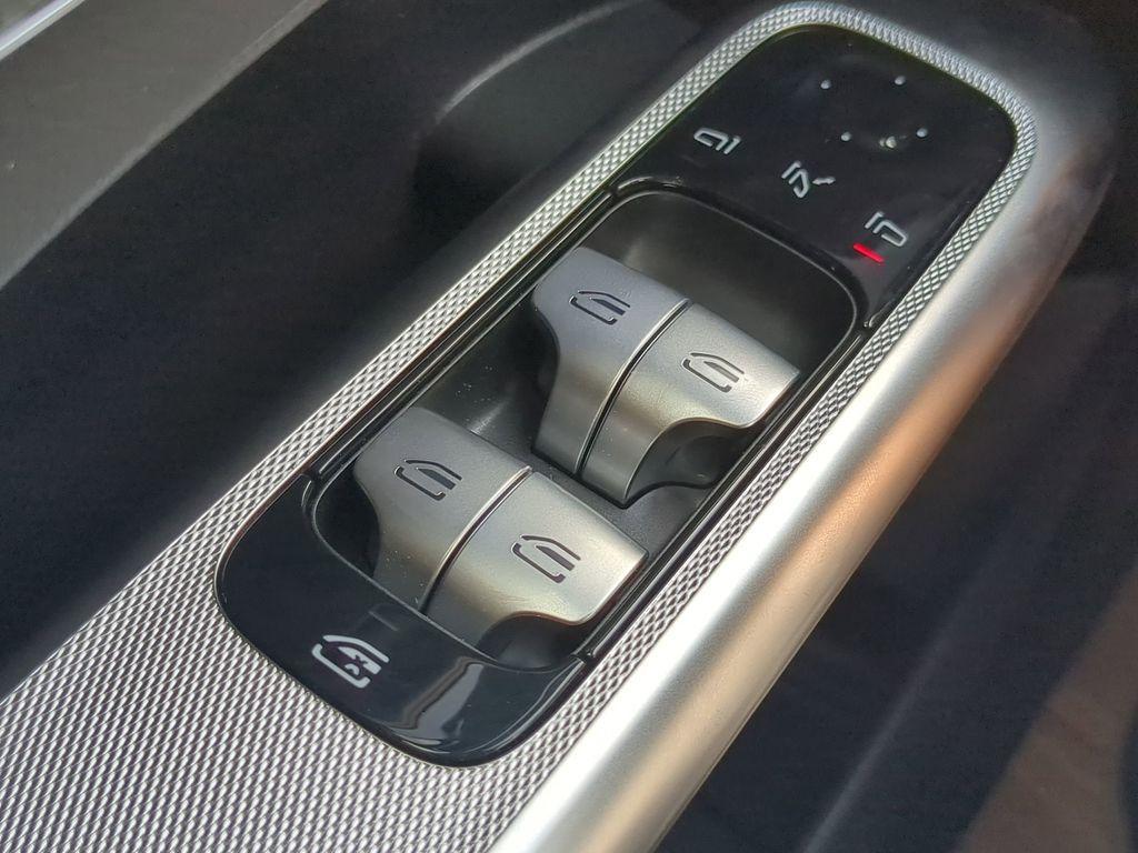 new 2026 Mercedes-Benz GLC 300 car
