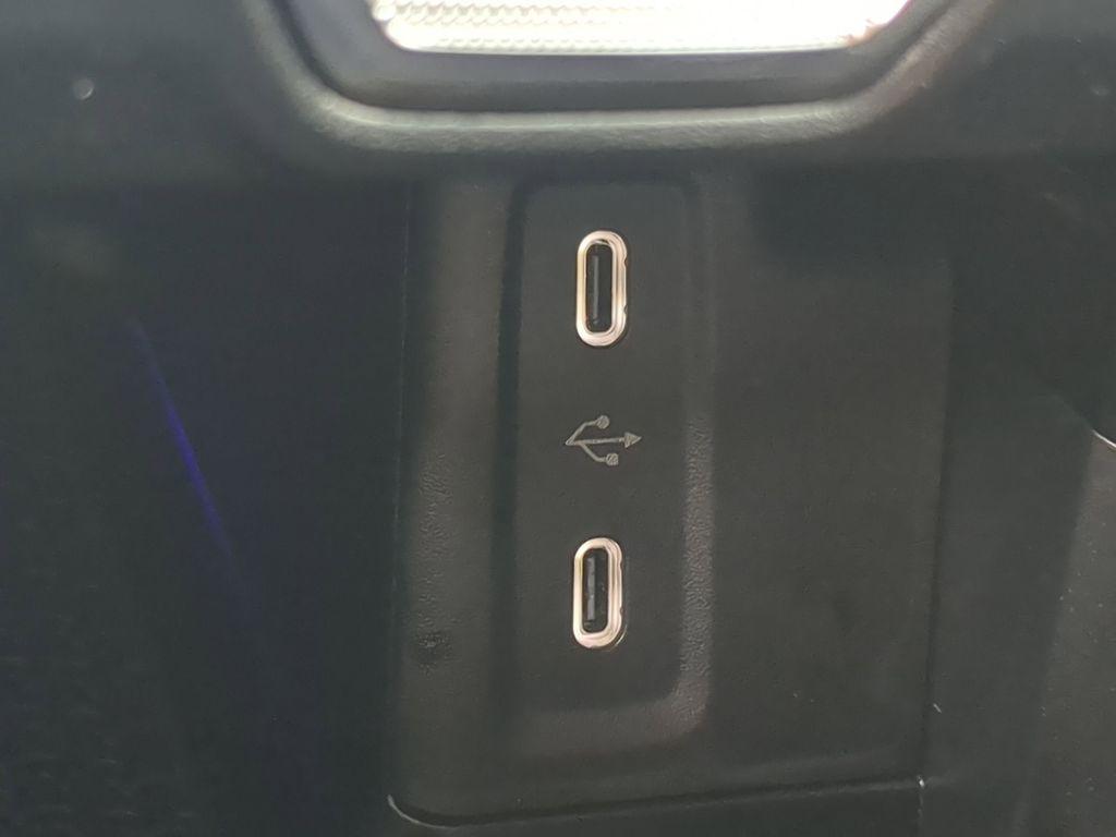new 2025 Mercedes-Benz GLC 350e car