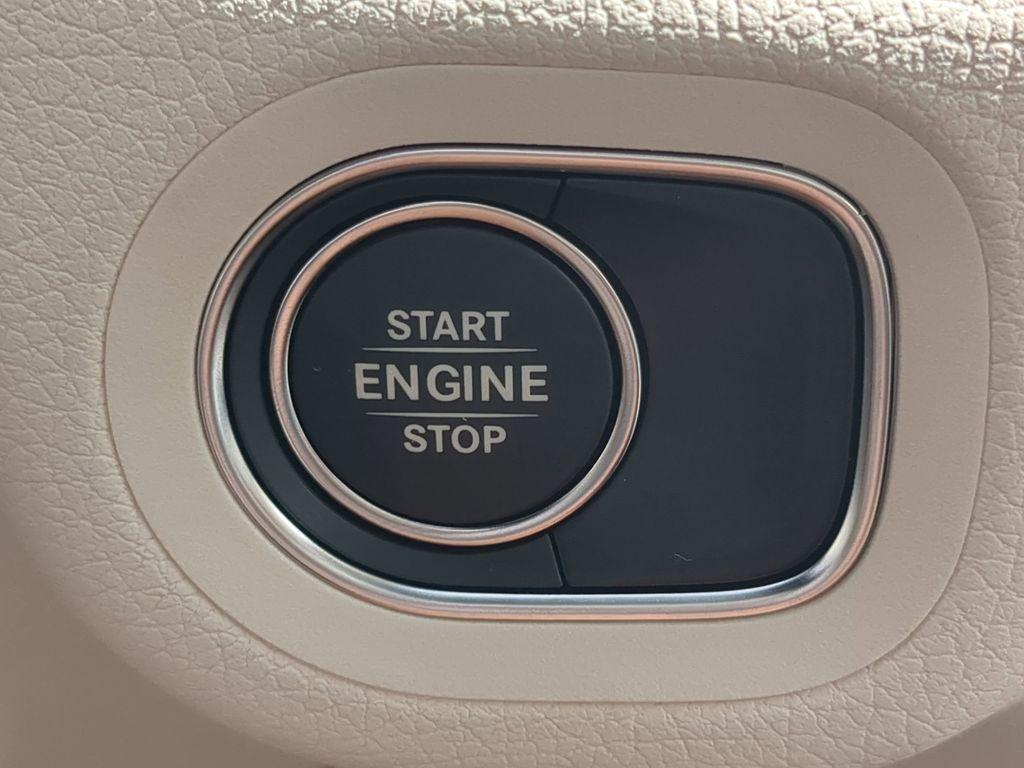 new 2025 Mercedes-Benz GLE 450e car