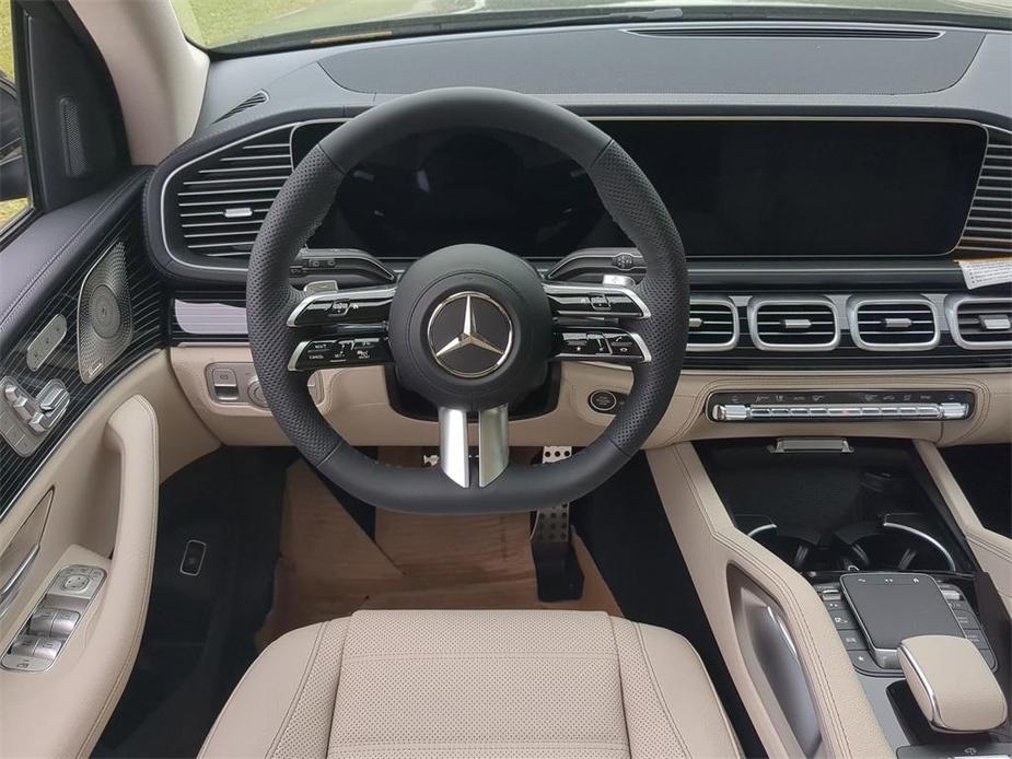 new 2024 Mercedes-Benz GLS 580 car, priced at $117,915