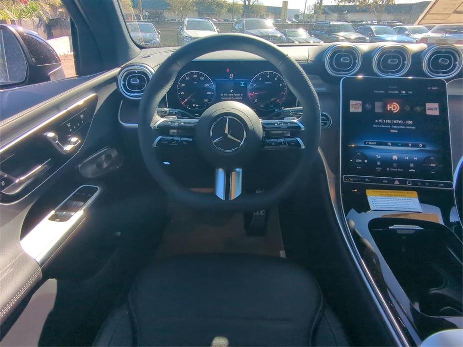 new 2025 Mercedes-Benz GLC 300 car