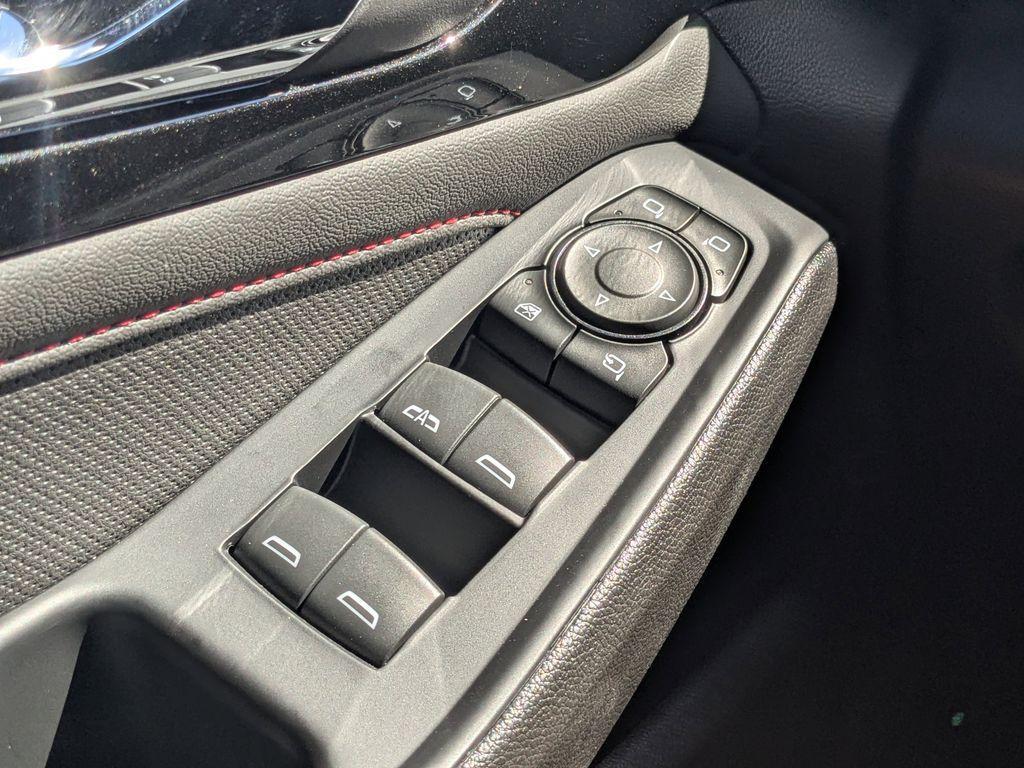 used 2023 Chevrolet Traverse car, priced at $35,223