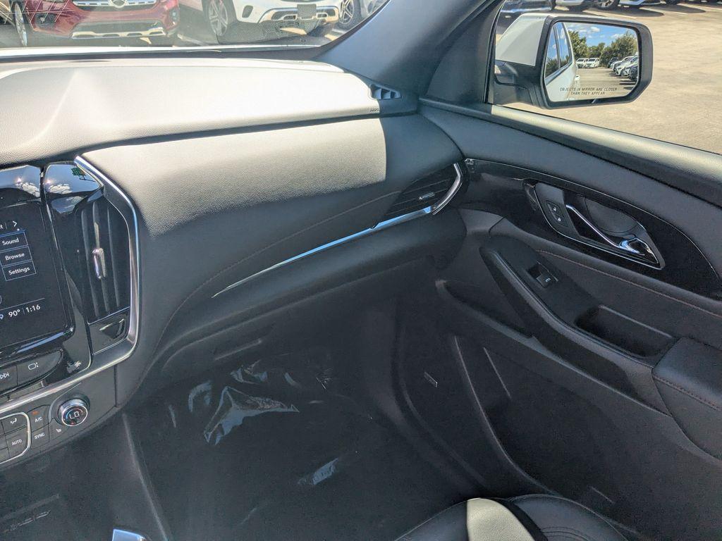 used 2023 Chevrolet Traverse car, priced at $35,223