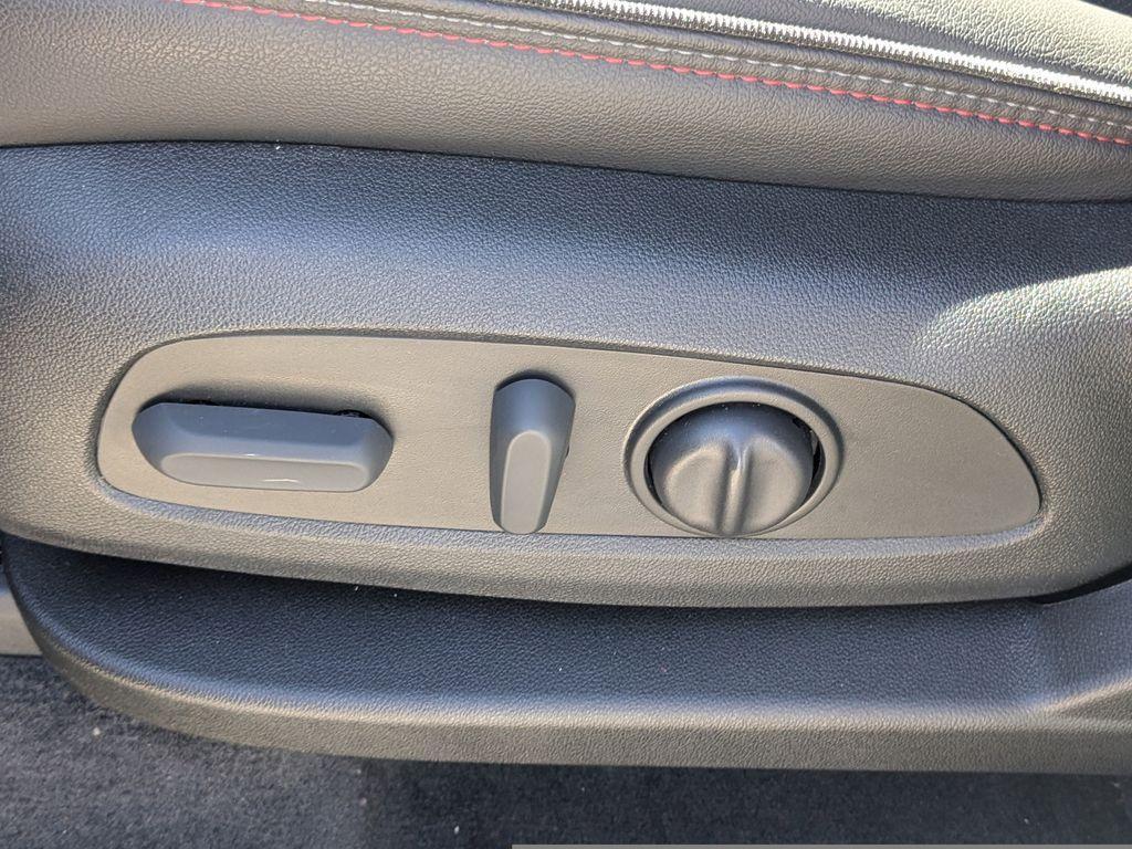 used 2023 Chevrolet Traverse car, priced at $35,223