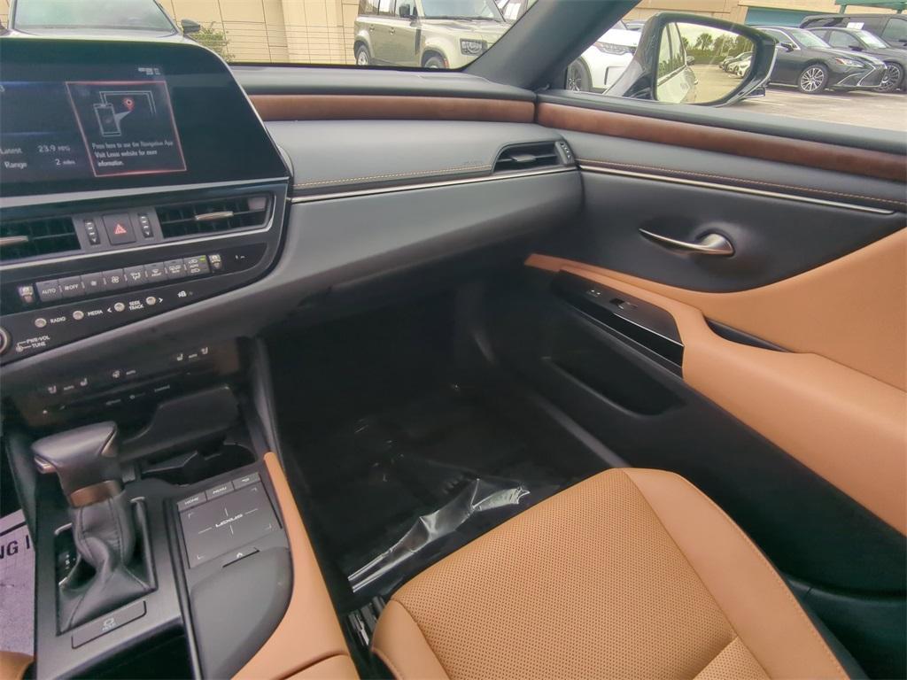 used 2022 Lexus ES 350 car, priced at $30,999