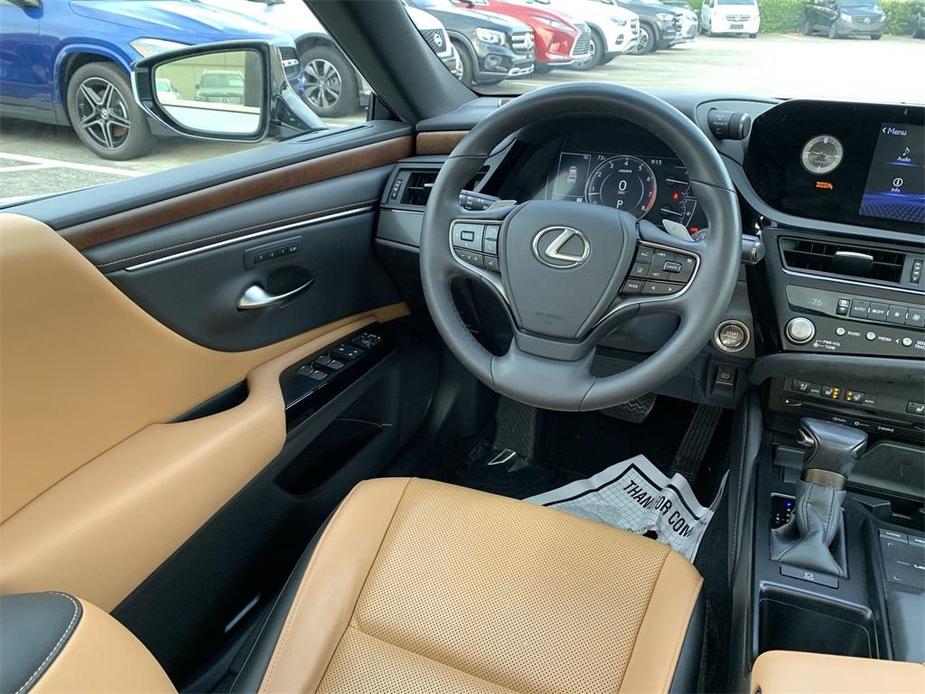 used 2022 Lexus ES 350 car, priced at $34,999