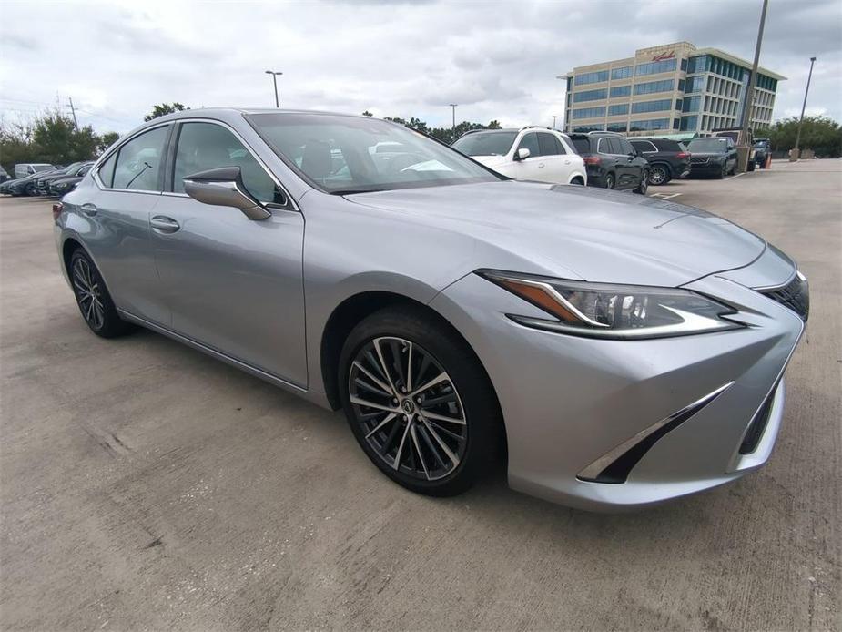 used 2022 Lexus ES 350 car, priced at $31,499