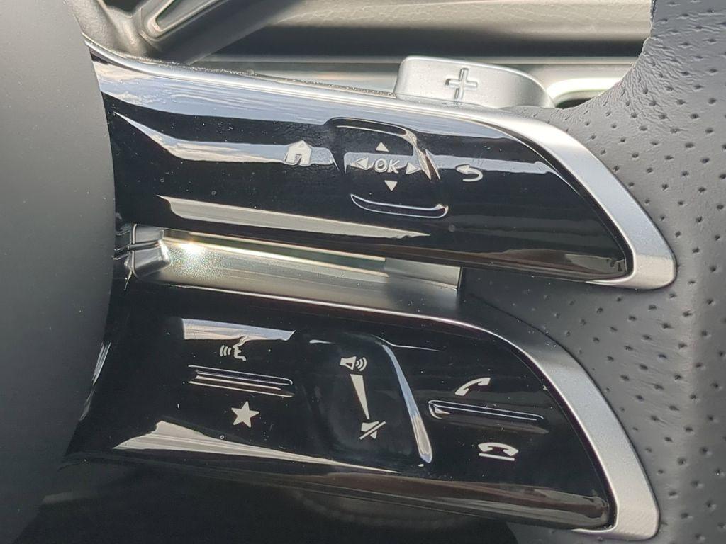 new 2025 Mercedes-Benz GLS 450 car