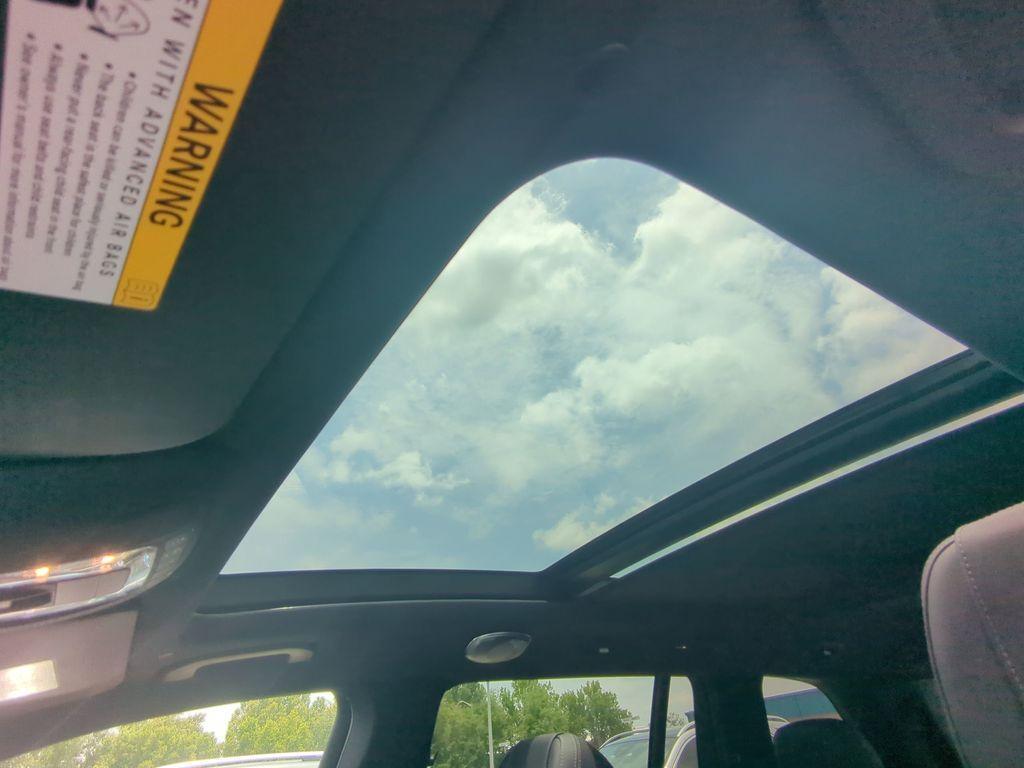 new 2025 Mercedes-Benz GLS 450 car