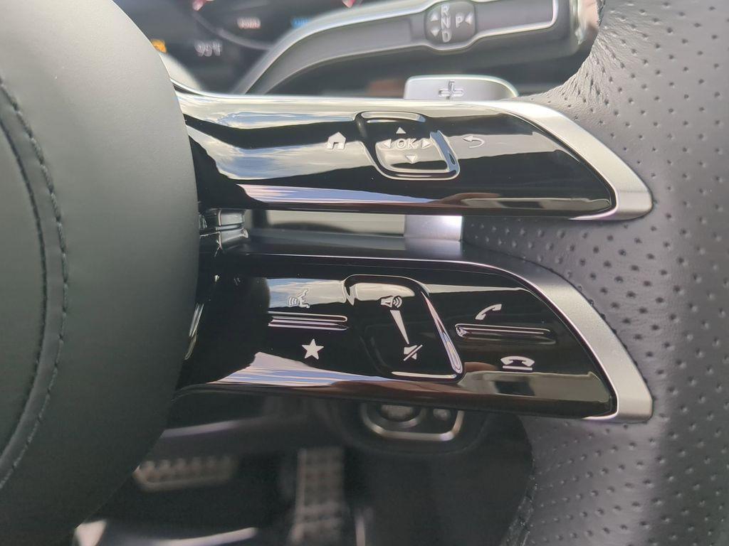 new 2025 Mercedes-Benz GLS 580 car