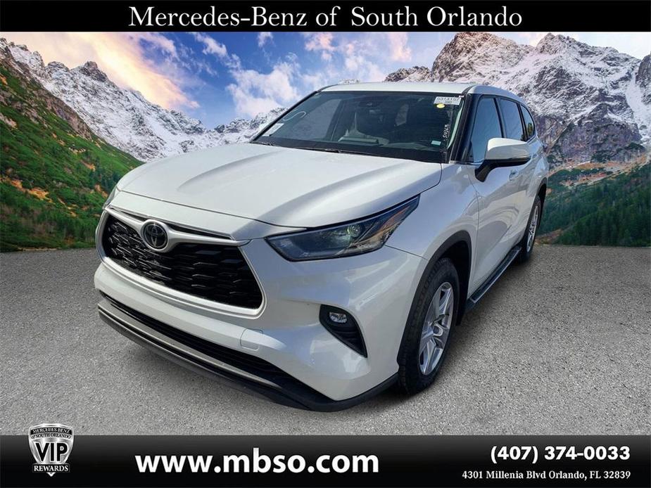 used 2021 Toyota Highlander car, priced at $30,999