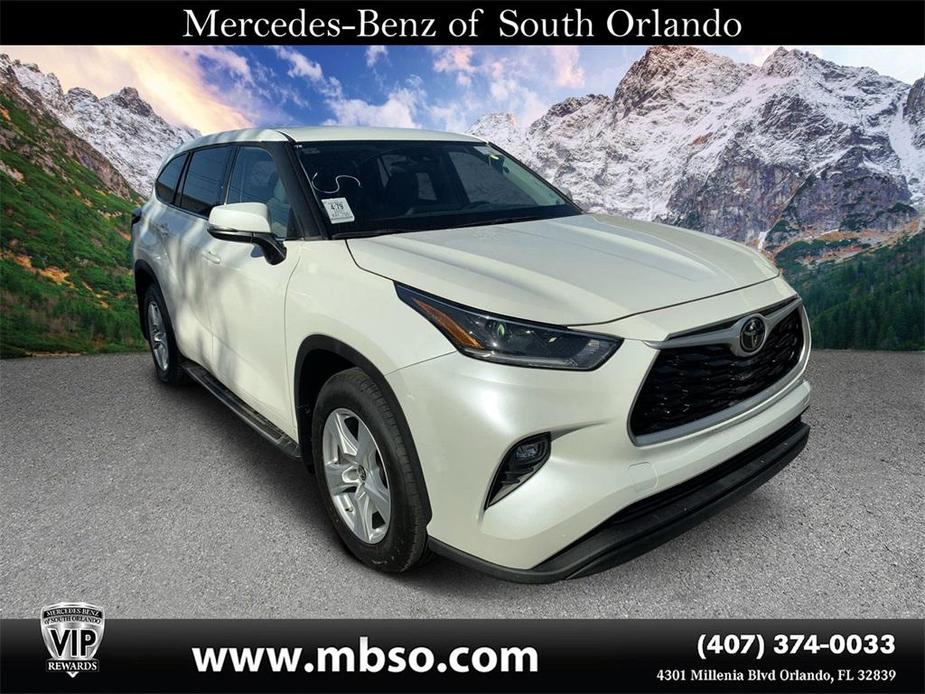 used 2021 Toyota Highlander car, priced at $30,999